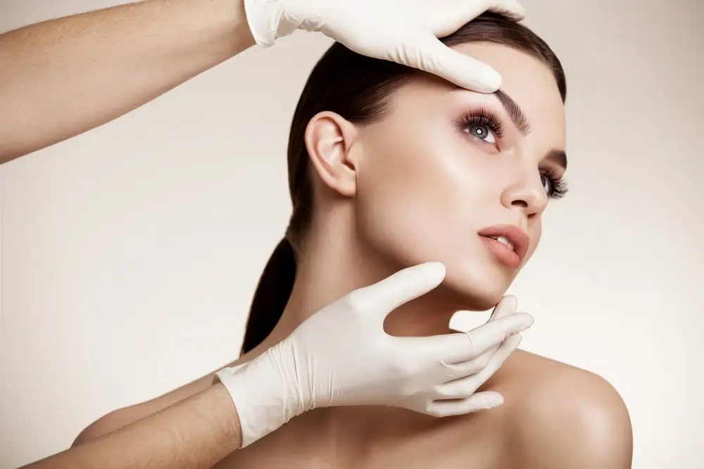 Facelift (Rhytidectomy) - Image 2 of 3